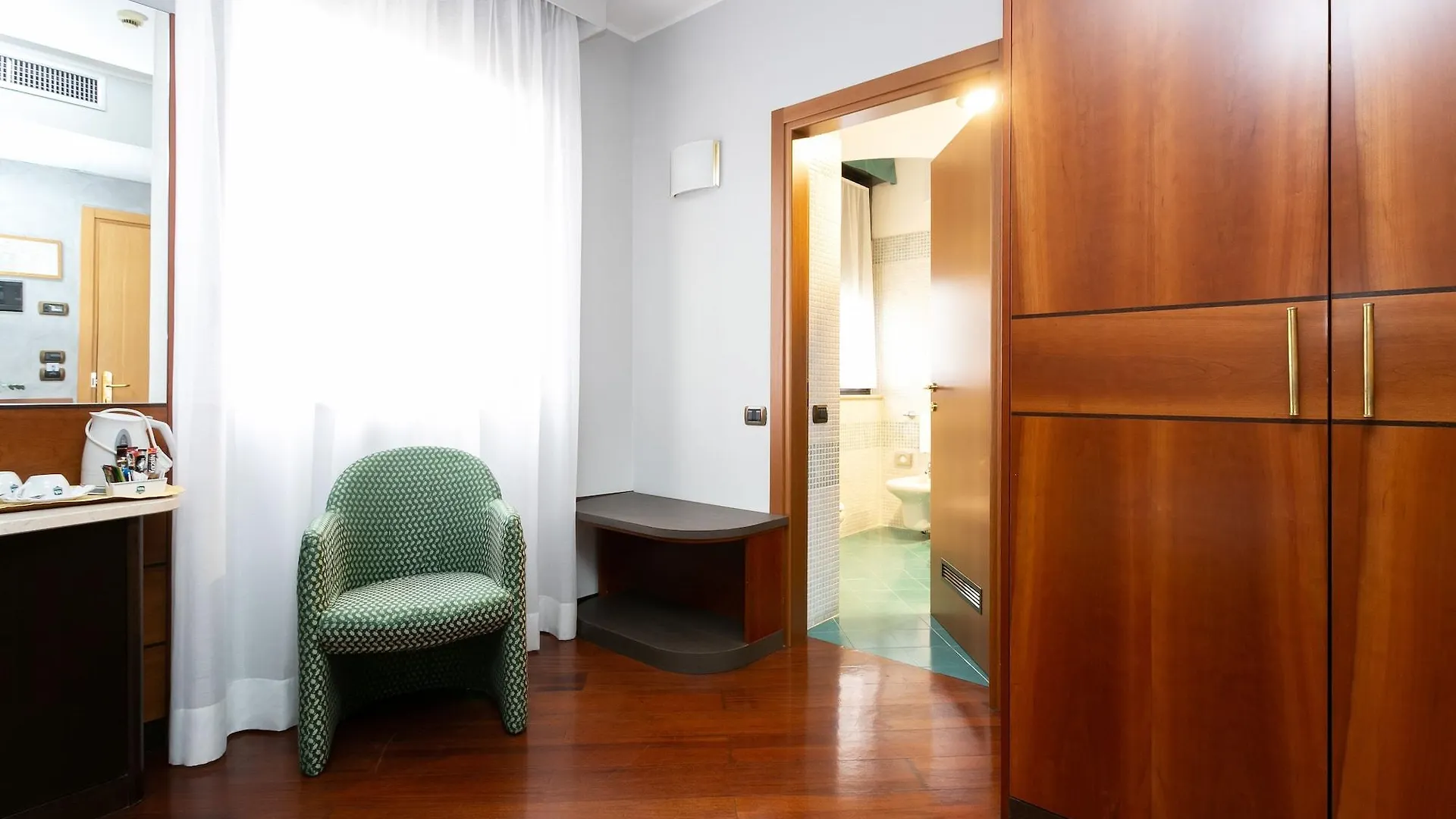 Hotel Mirage Sure Hotel Collection By Best Western Milan 4*,
