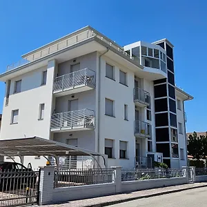  Apartment Lino Italien
